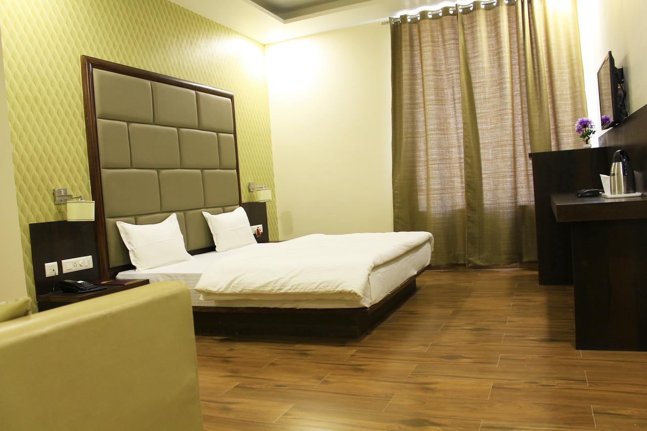Hotel Radiant Inn Roorkee Экстерьер фото
