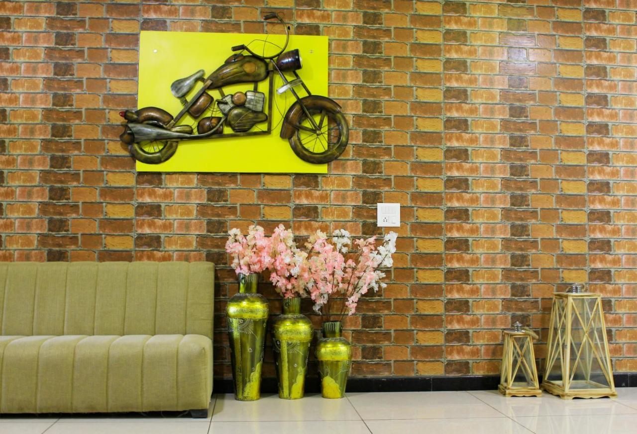 Hotel Radiant Inn Roorkee Экстерьер фото